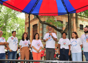 Com foco na conscientização e combate à desinformação, a Fiocruz promove o Dia D da Multivacinação com ações educativas, culturais e vacinação em todo o Brasil.