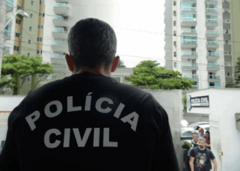 Operação da Polícia Civil apura furto de mais de 700 transformadores de energia da Enel no RJ. Funcionários da empresa teriam facilitado o esquema, que envolvia transporte e revenda ilegal dos equipamentos para receptadores em SP.