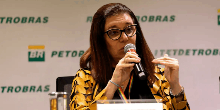 Magda Chambriard, presidente da Petrobras, cobra agilidade do Ibama na liberação da licença para perfuração na Foz do Amazonas. Contrato com sonda de R$ 4,2 milhões por dia vence em 21 de outubro e pode atrasar operação.