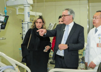 Ministro da Saúde visita hospital inteligente em Beijing e anuncia projeto semelhante no Brasil. Primeira unidade pública será em São Paulo, com 800 leitos e tecnologia de ponta para atendimento integrado pelo SUS.
