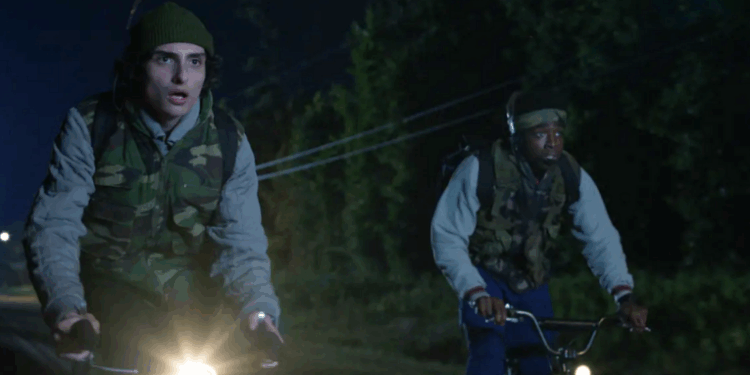 Ross Duffer, cocriador de Stranger Things, divulga a duração dos episódios da primeira parte da 5ª temporada, confirmando que nenhum ultrapassa 90 minutos. A estreia será em 26 de novembro na Netflix.