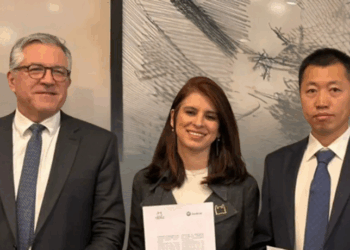 Acordo firmado entre o Ministério da Saúde, Fiocruz, Biomm e a chinesa Gan & Lee permitirá a produção nacional da insulina glargina, com transferência de tecnologia e economia para o SUS.