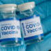 A vacina contra a covid-19 desenvolvida pela UFMG, SpiN-TEC, é a primeira 100% brasileira e deve ser distribuída pelo SUS em 2026, segundo o governo federal.