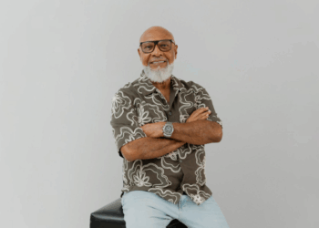 Mauro Diniz celebra 50 anos de carreira com gravação de audiovisual no Rio de Janeiro
