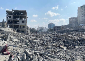 Hamas pede garantias de Israel para encerrar a guerra em Gaza antes de libertar reféns. Egito e Catar tentam intermediar cessar-fogo duradouro entre as partes.