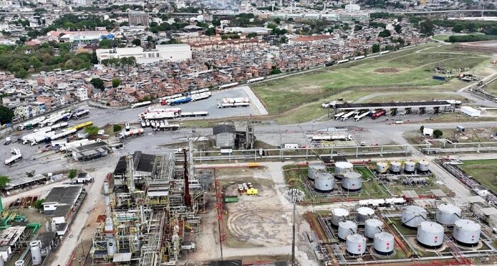 Justiça do Rio barra nova tentativa de empresário da Refit de derrubar interdição da ANP.