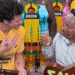 Shawn Mendes encerra passagem pelo Brasil com visitas culturais e encontros com fãs