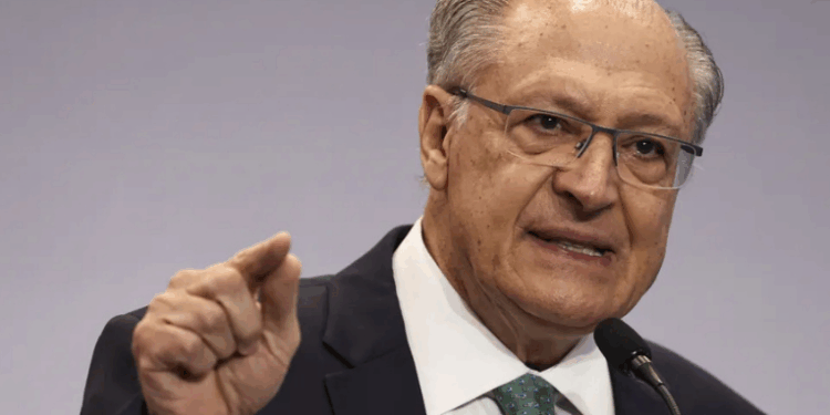 Café e carne seguem com barreiras nos EUA, apesar de redução tarifária, avalia Alckmin