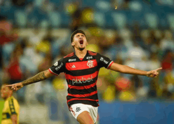 Time marcou três vezes em chutes longos na goleada sobre o Sport e supera o Atlético-MG no fundamento.