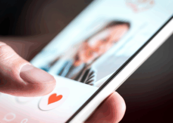 Tinder amplia verificação facial Face Check para reforçar segurança e barrar contas falsas