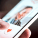 Tinder amplia verificação facial Face Check para reforçar segurança e barrar contas falsas
