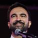 O democrata Zohran Mamdani, de 34 anos, venceu as eleições e se tornou o novo prefeito de Nova York, o mais jovem desde 1892. Ele é o primeiro muçulmano a ocupar o cargo e obteve mais de 50% dos votos em disputa marcada por forte mobilização popular.