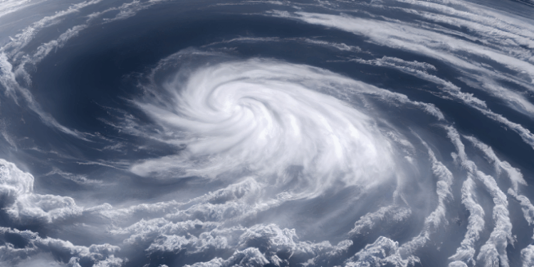 Ciclone extratropical provoca destruição em Santa Catarina e deixa 40 mil unidades sem energia