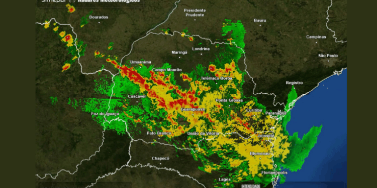 Simepar confirma tornado em Rio Bonito do Iguaçu e alerta para tempestades no Paraná