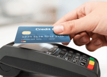 O Banco Central divulga novas regras para cartões, maquininhas e pagamentos eletrônicos, ampliando segurança, transparência e proteção aos usuários. Bandeiras passam a ter responsabilidade direta pelas transações.