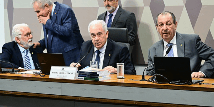 CCJ conclui relatório sobre recondução de Paulo Gonet à PGR; sabatina será dia 12
