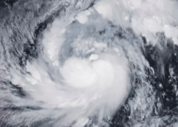 Supertufão Fung-wong força evacuação de 1 milhão nas Filipinas e avança com ventos de 230 km/h