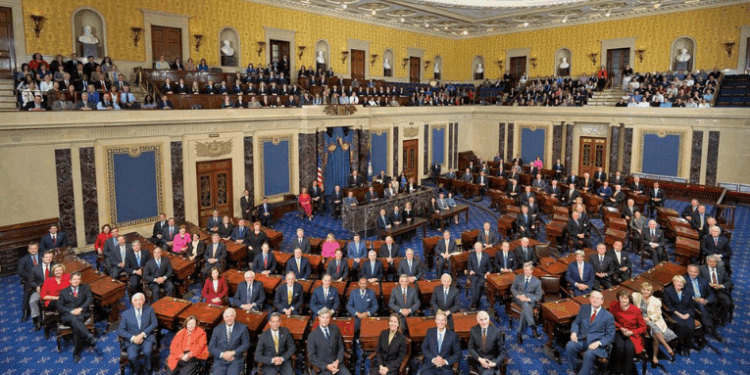 Senado dos EUA aprova acordo para encerrar shutdown após 41 dias, o mais longo da história do país