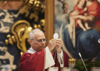 Igreja Católica proíbe o uso do título “Corredentora” para Maria em novo documento do Papa Leão XIV