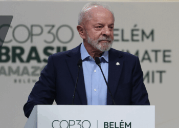Pesquisa mostra que abraços podem ser usados para manipular parceiros