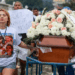 Famílias das vítimas da Operação Contenção deixam o IML e denunciam execuções na Penha e no Alemão; governo do Rio defende ação contra o tráfico.