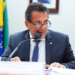 Câmara aprova PL que permite ex-cônjuges manterem plano de saúde após divórcio ou dissolução de união estável, com custos definidos em acordo.