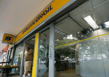 Consumidores têm até 30 de novembro para renegociar dívidas em bancos e instituições financeiras no Mutirão de Negociação e Orientação Financeira.