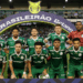 Confusão com cores dos uniformes atrasa início da partida pela 31ª rodada do Brasileirão
