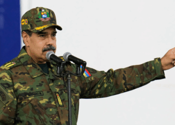 Bolsonaro deve cumprir de 5 a 7 anos em regime fechado antes de pedir progressão de pena, apontam especialistas