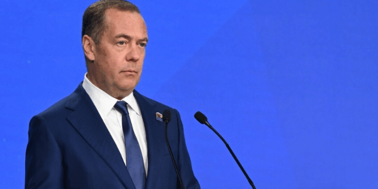 Medvedev eleva tensão com a Bélgica e cita “arma do Dia do Juízo Final” em resposta a provocação
