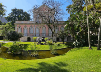 A FliRui estreia no Rio de Janeiro com debates, oficinas, shows e teatro. Com o tema “Literatura e Democracia”, o festival inclui autores indígenas e ocorre no ano em que a cidade é Capital Mundial do Livro da Unesco.