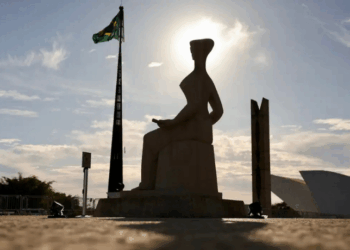STF confirma trânsito em julgado da ação sobre a trama golpista envolvendo Bolsonaro, Torres e Ramagem, encerrando a fase processual e permitindo a execução das penas.