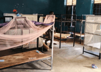 Ataque armado em escola católica na Nigéria deixa 303 alunos sequestrados