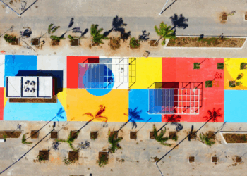 O Rio de Janeiro recebe cada vez mais turistas em seus parques. Entre janeiro e setembro de 2025, os 10 parques mais visitados registraram 35 milhões de entradas, com aumento de visitantes internacionais.