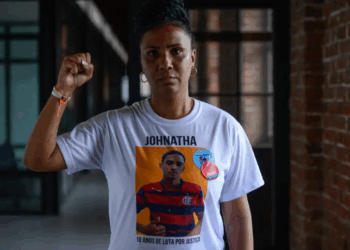 A defensora de direitos humanos Ana Paula Gomes de Oliveira, do Rio de Janeiro, conquista o prêmio Martin Ennals por sua atuação no enfrentamento à violência de Estado e no suporte a famílias afetadas pela letalidade policial.