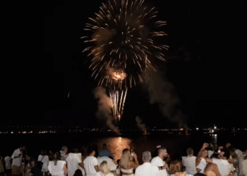 O Rio de Janeiro recebe o Réveillon 2026 com festas que vão de grandes shows públicos à celebrações sofisticadas, incluindo gastronomia premium, open bar e experiências exclusivas à beira-mar.