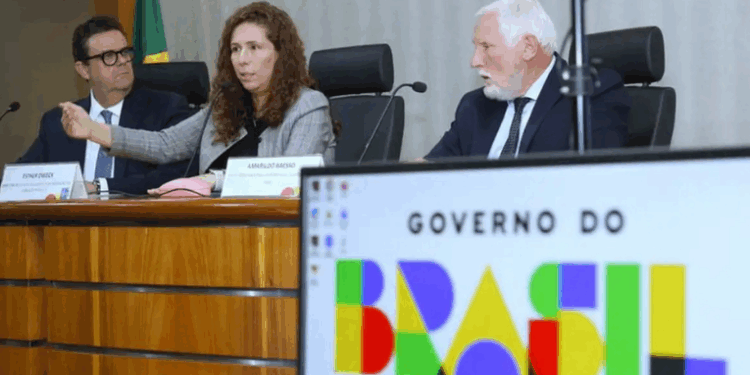 Ministério da Gestão e Inovação divulga cronograma para adoção obrigatória da biometria em benefícios sociais. Medida começa em maio de 2026, com Carteira de Identidade Nacional exigida para novos beneficiários.