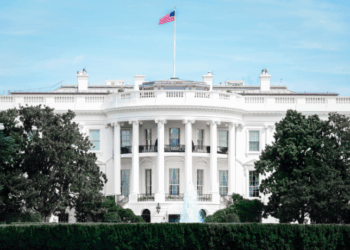 A cinco dias do primeiro turno, três senadores americanos enviam carta a Marco Rubio sobre atuação dos EUA em relação ao Brasil.