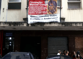 Após 18 anos de disputa, a Ocupação Manuel Congo no Centro do Rio é inaugurada oficialmente com titulação coletiva de 42 famílias, requalificação do edifício e projetos de geração de energia limpa.
