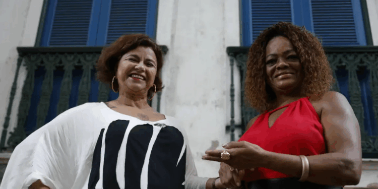 O Encontro de Mulheres na Roda de Samba chega à oitava edição no Rio de Janeiro, homenageando Dona Ivone Lara e Nilze Carvalho, reunindo artistas e fortalecendo protagonismo feminino, inclusão e diversidade cultural.