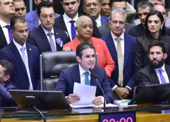 PL Antifacção ameaça ferramenta essencial da Receita Federal e põe combate ao crime organizado em risco, alerta especialistas