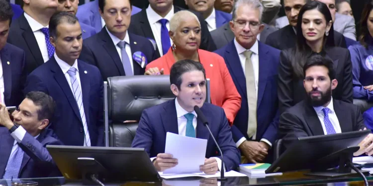 PL Antifacção ameaça ferramenta essencial da Receita Federal e põe combate ao crime organizado em risco, alerta especialistas
