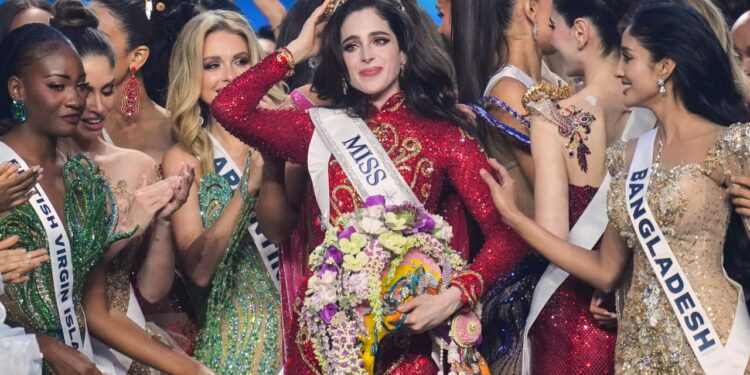México celebra: Fátima Bosch é a nova Miss Universo 2025