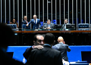 Senado aprova PL que reorganiza força de trabalho após privatizações no setor elétrico