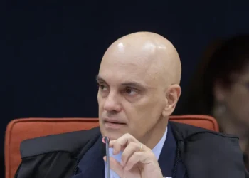 Moraes vota para condenar cinco réus por trama golpista no STF
