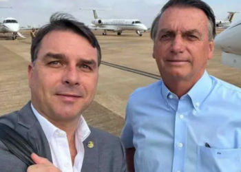 Carta de Bolsonaro confirma Flávio como pré-candidato ao Planalto em 2026