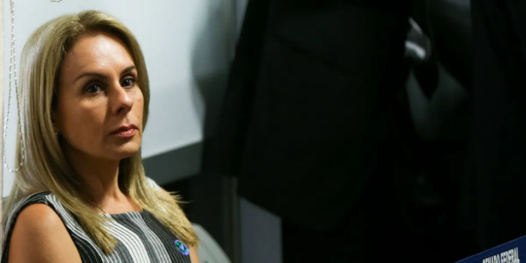 Contrato de R$ 129 milhões liga escritório de Viviane Moraes ao Banco Master