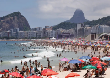 Brasil registra recorde e chega a nove milhões de turistas internacionais em 2025
