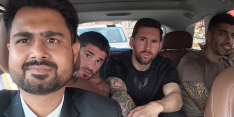 Taxista viraliza ao encontrar Messi no trânsito durante turnê na Índia