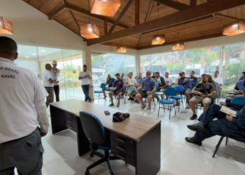 Búzios recebe reunião da Marinha para alinhar regras de navegação na alta temporada